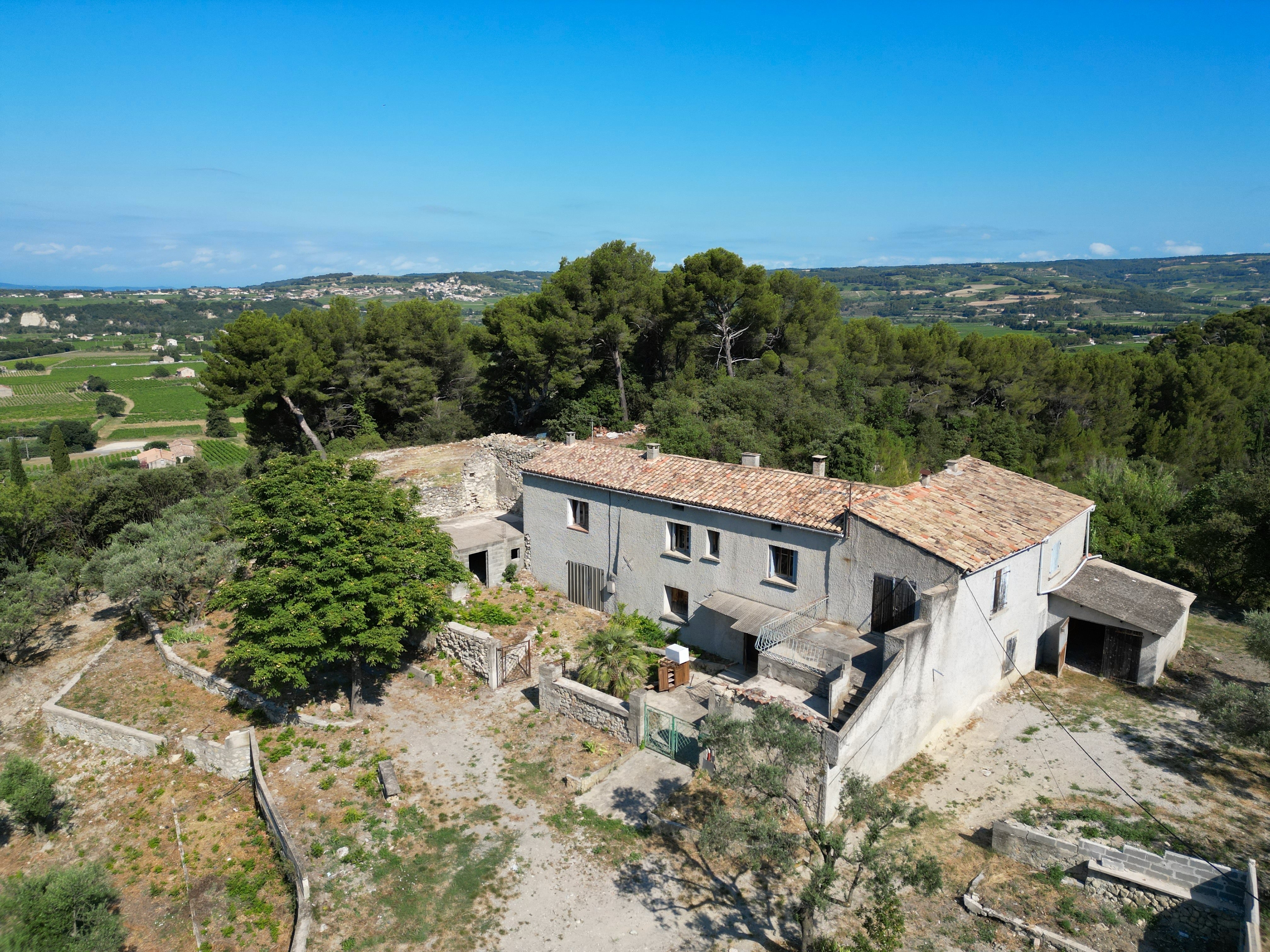 (SOUS OFFRE) Mas à restaurer Séguret